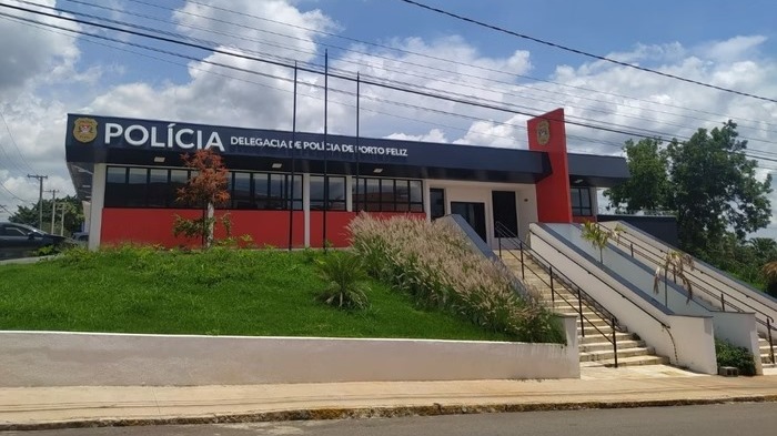 Corpo de recém-nascida é encontrado em caçamba de lixo